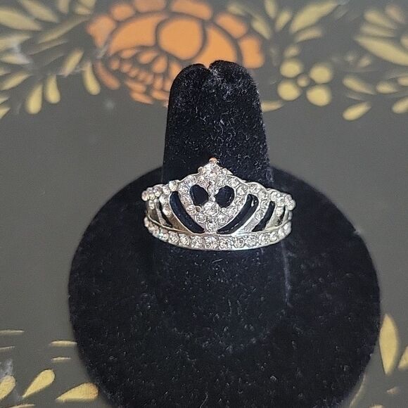 Rhinestone Crown Ring Size 8.5 - Picture 2 of 5